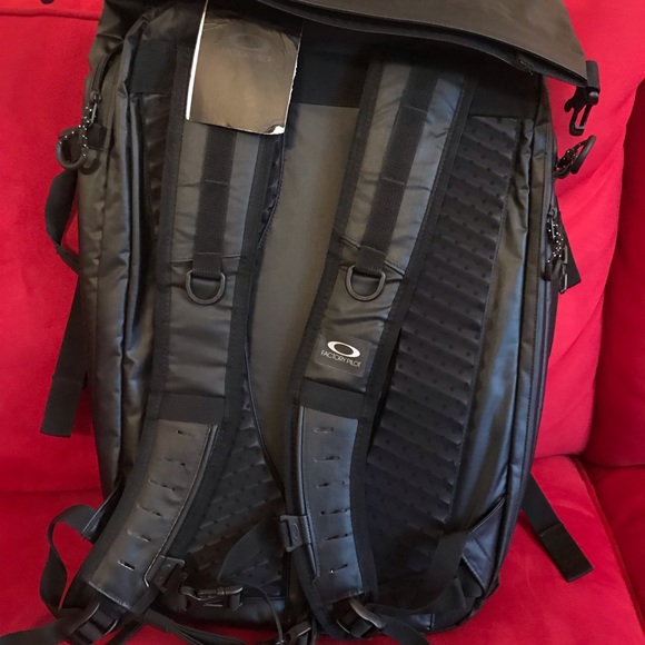 oakley factory pilot backpack